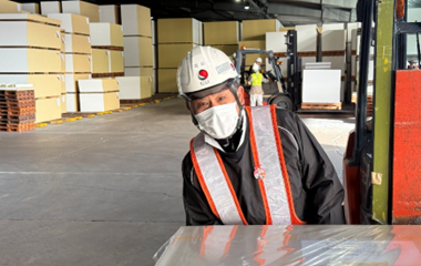 製品荷役業務他